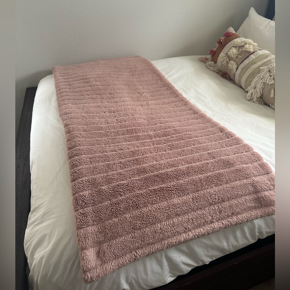 Project 62 Faux Fur Pink Throw Blanket